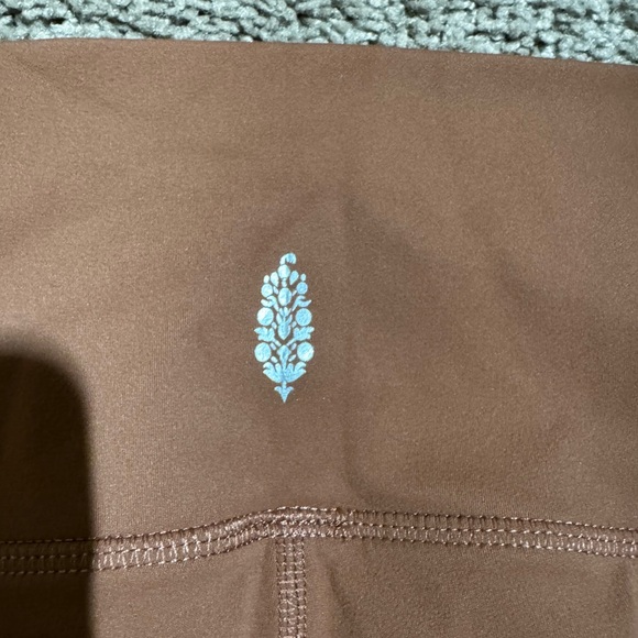 Free People Movement Revelation Yoga Leggings medium - Picture 5 of 7